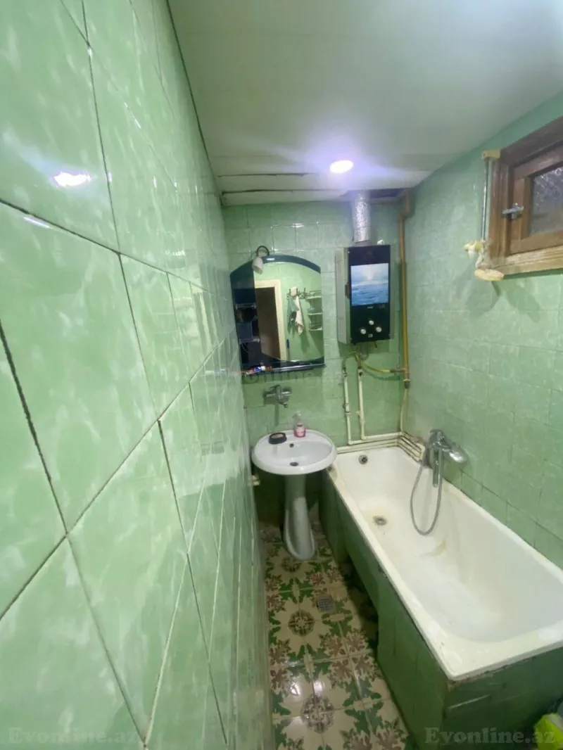 Satılır 2 otaqlı Mənzil Köhnə tikili 60 m² 4-cü mikrorayon - şəkil 9