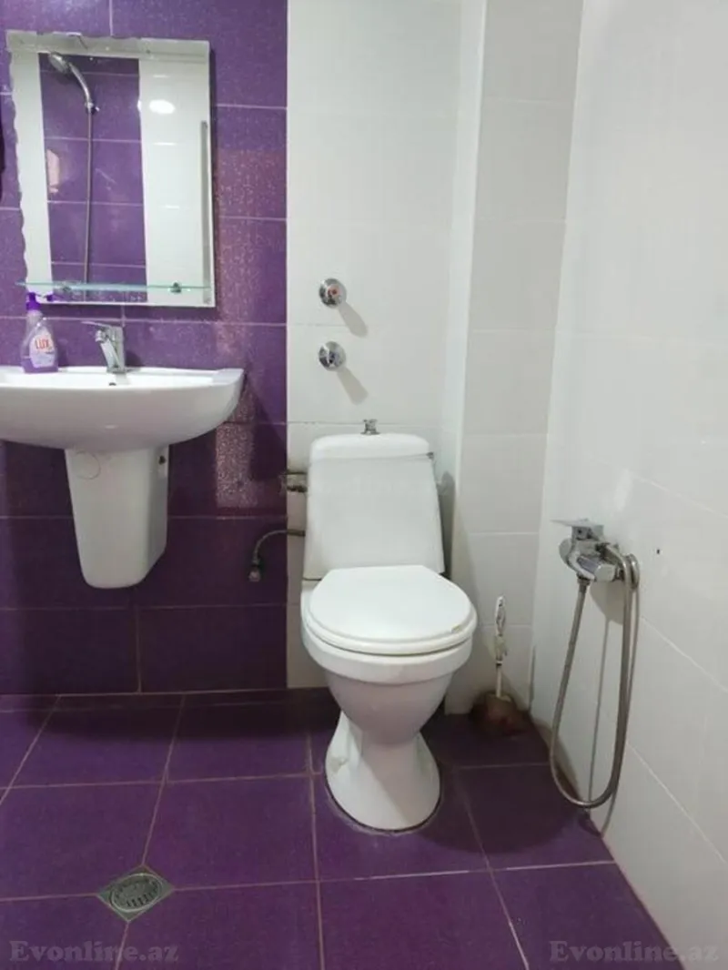 Kirayə verilir 2 otaqlı Mənzil Köhnə tikili 10 m² Gənclik m. - şəkil 2