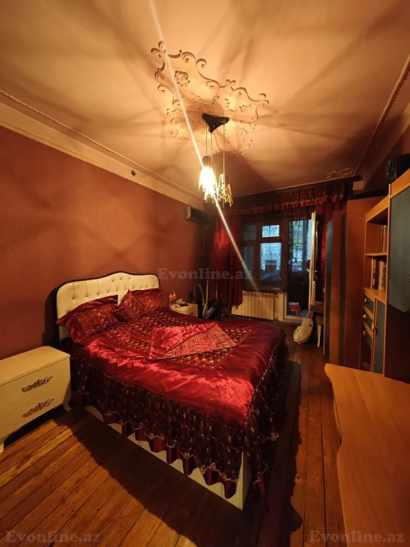 Satılır 4 otaqlı Mənzil Köhnə tikili 110 m² Bakıxanov - şəkil 18