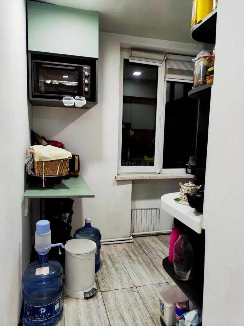 Satılır 2 otaqlı Mənzil Köhnə tikili 50 m² Yasamal r. - şəkil 3
