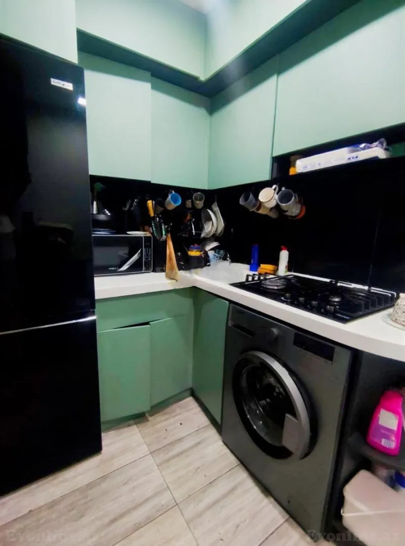 Satılır 2 otaqlı Mənzil Köhnə tikili 50 m² Yasamal r. - şəkil 4