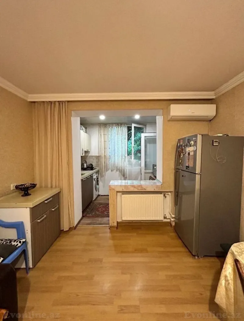 Satılır 4 otaqlı Mənzil Köhnə tikili 64 m² Yasamal r.