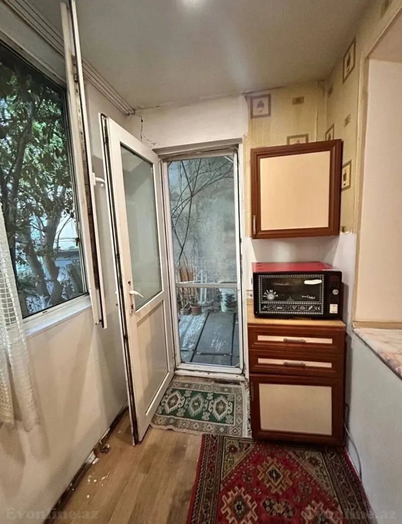 Satılır 4 otaqlı Mənzil Köhnə tikili 64 m² Yasamal r. - şəkil 15