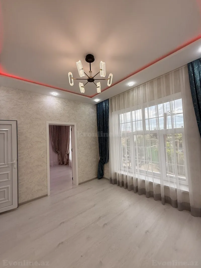 4 otaqlı Həyət evi 130 m² Binə Satılır