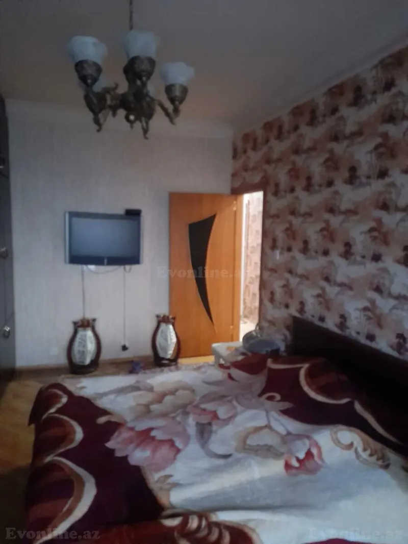 Satılır 3 otaqlı Mənzil Köhnə tikili 85 m² Xətai r.