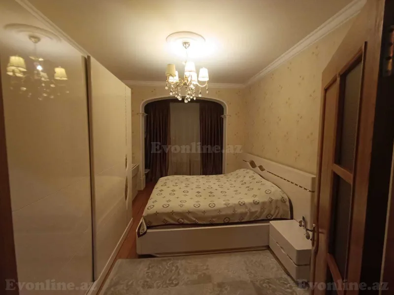 Satılır 3 otaqlı Mənzil Köhnə tikili 70 m² Bakıxanov - şəkil 4