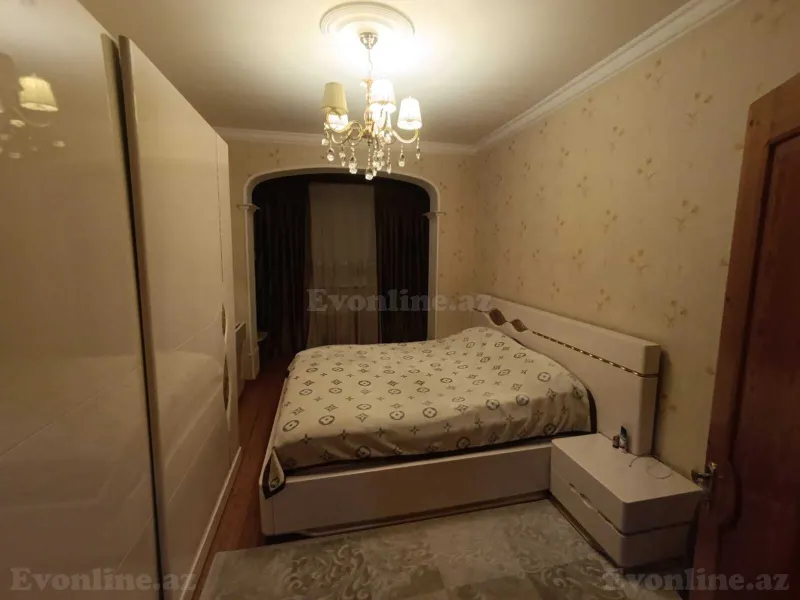 Satılır 3 otaqlı Mənzil Köhnə tikili 70 m² Bakıxanov - şəkil 5
