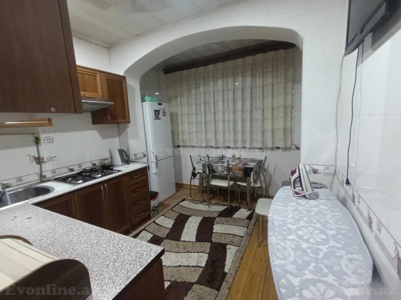Satılır 3 otaqlı Mənzil Köhnə tikili 70 m² Bakıxanov - şəkil 7