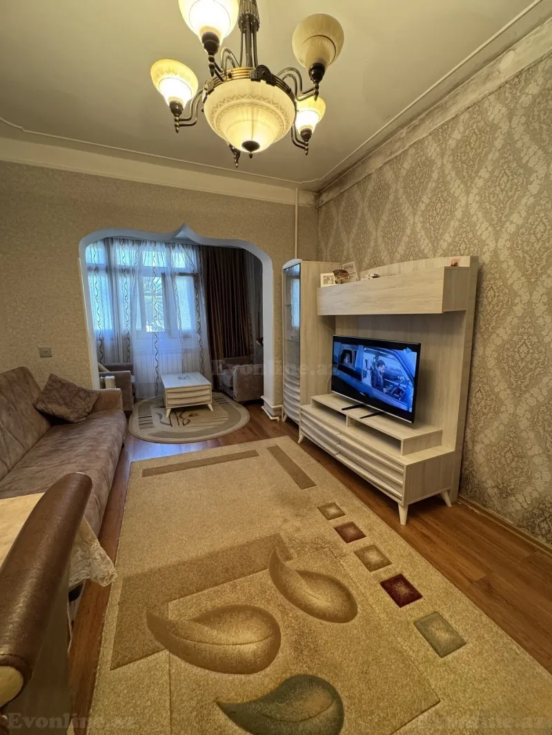 Satılır 2 otaqlı Mənzil Köhnə tikili 65 m² Yeni Yasamal - şəkil 3