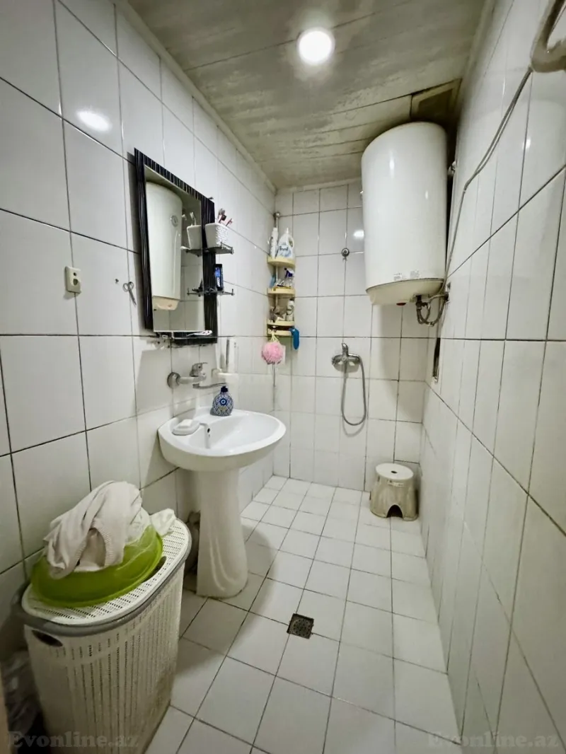 Satılır 2 otaqlı Mənzil Köhnə tikili 65 m² Yeni Yasamal - şəkil 9