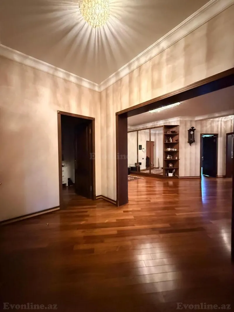 Satılır 4 otaqlı Mənzil Yeni tikili 220 m² 28 May m. - şəkil 8