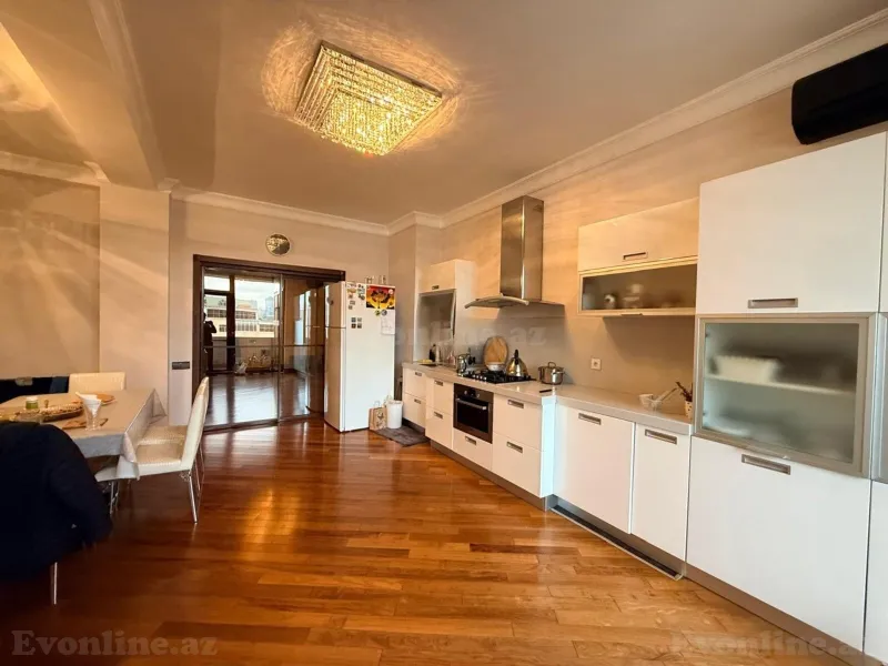 Satılır 4 otaqlı Mənzil Yeni tikili 220 m² 28 May m. - şəkil 13