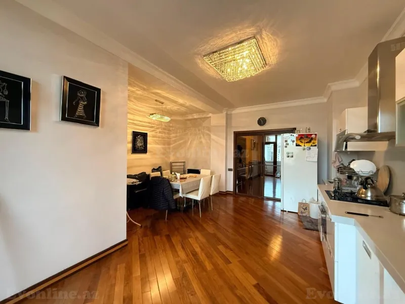 Satılır 4 otaqlı Mənzil Yeni tikili 220 m² 28 May m. - şəkil 15