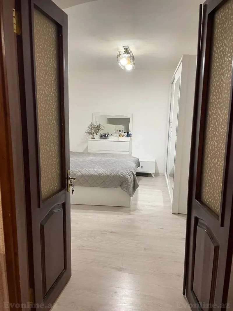 Kirayə verilir 2 otaqlı Mənzil Köhnə tikili 40 m² Səbail r. - şəkil 4