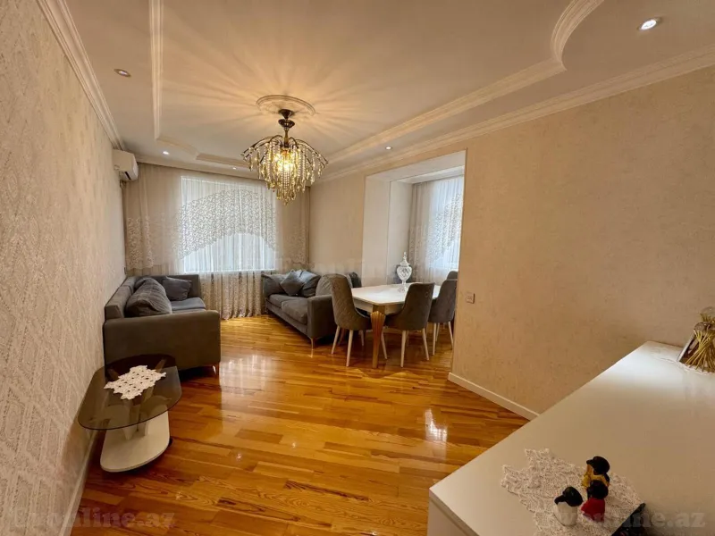 Satılır 5 otaqlı Mənzil Köhnə tikili 110 m² Yeni Günəşli
