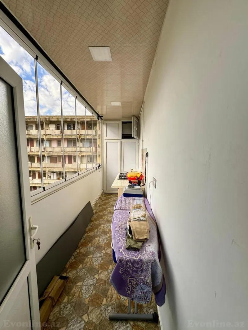 Satılır 5 otaqlı Mənzil Köhnə tikili 110 m² Yeni Günəşli - şəkil 6