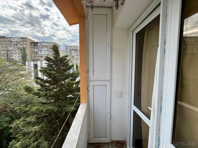 Satılır 5 otaqlı Mənzil Köhnə tikili 110 m² Yeni Günəşli - şəkil 7