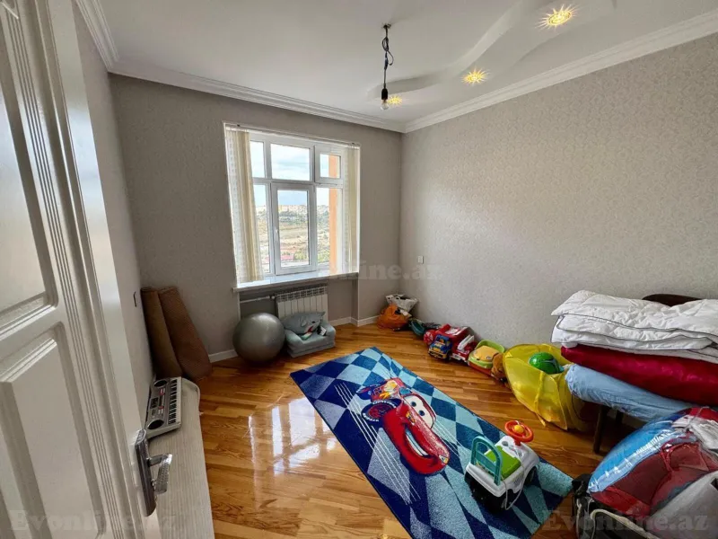 Satılır 5 otaqlı Mənzil Köhnə tikili 110 m² Yeni Günəşli - şəkil 9