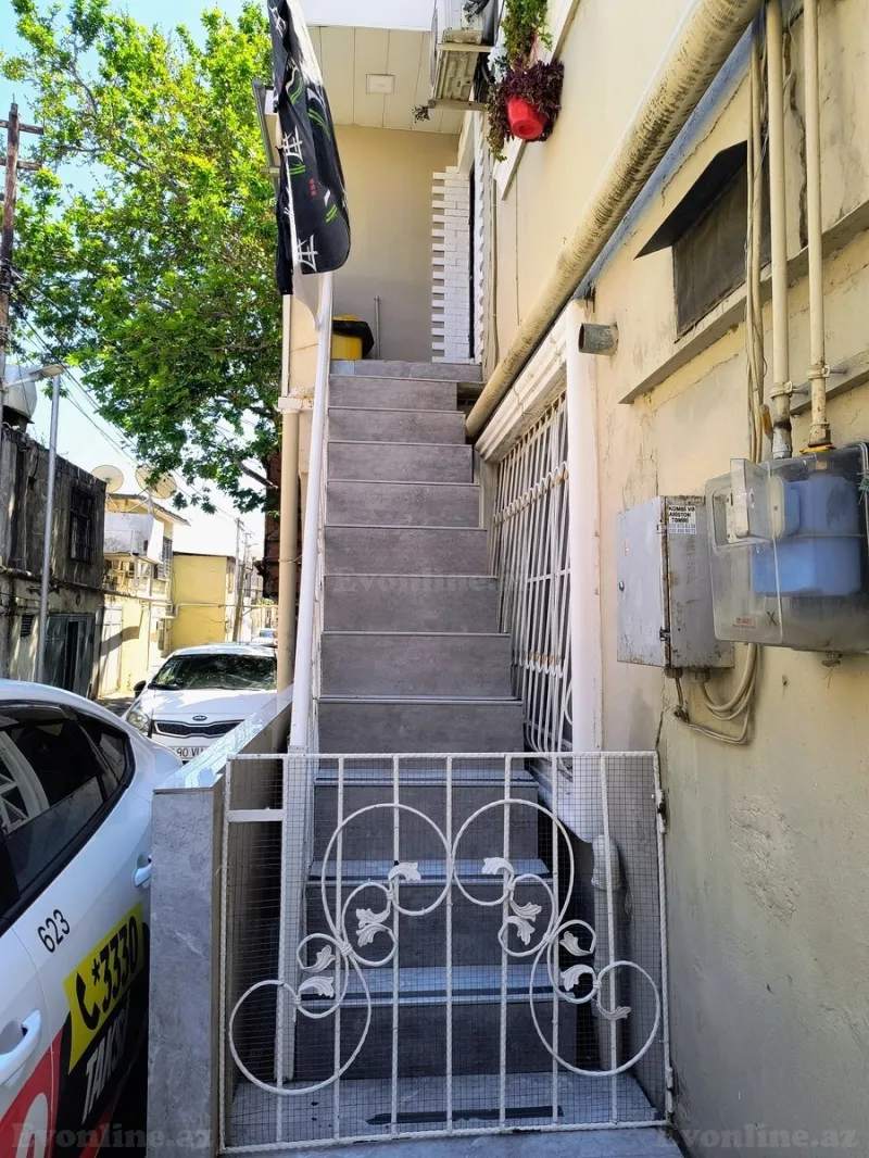 Satılır 4 otaqlı Həyət evi 200 m² Yeni Yasamal - şəkil 2