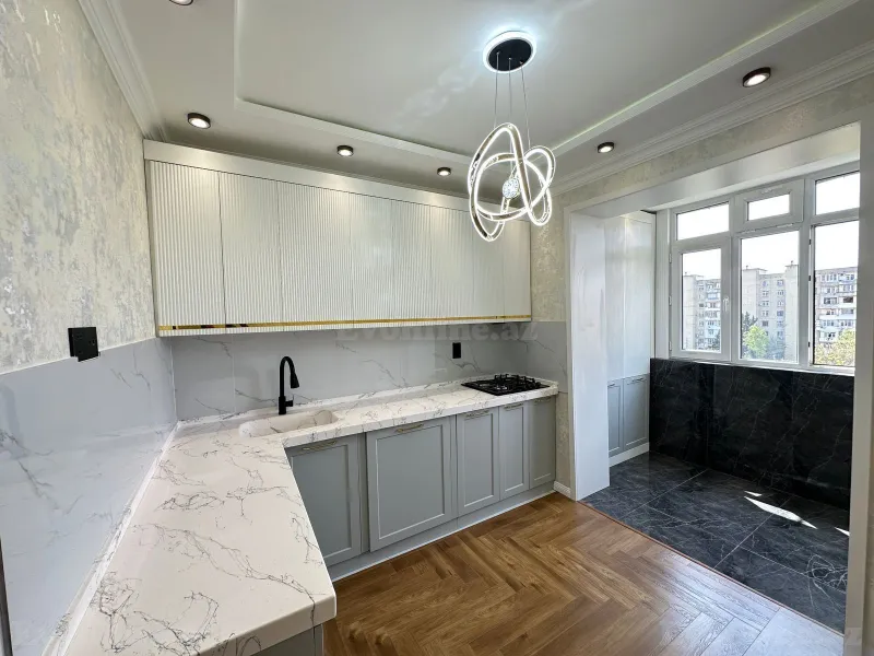 Satılır 3 otaqlı Mənzil Köhnə tikili 80 m² Əhmədli m.