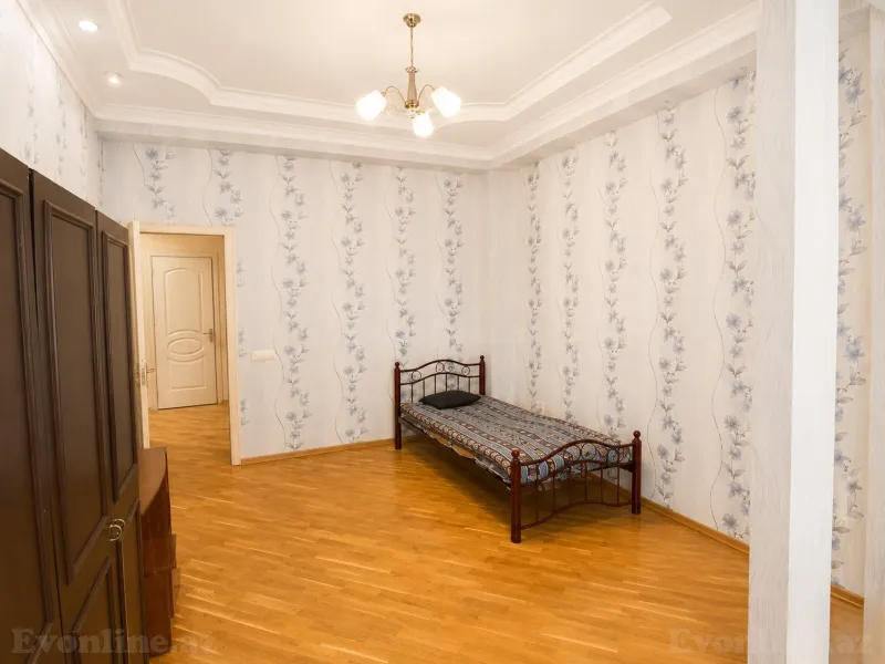 Kirayə verilir 3 otaqlı Mənzil Yeni tikili 130 m² Nəsimi m. - şəkil 4