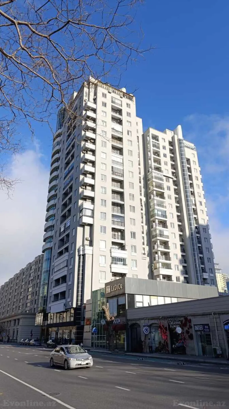Satılır 4 otaqlı Mənzil Yeni tikili 255 m² 28 May m. - şəkil 14