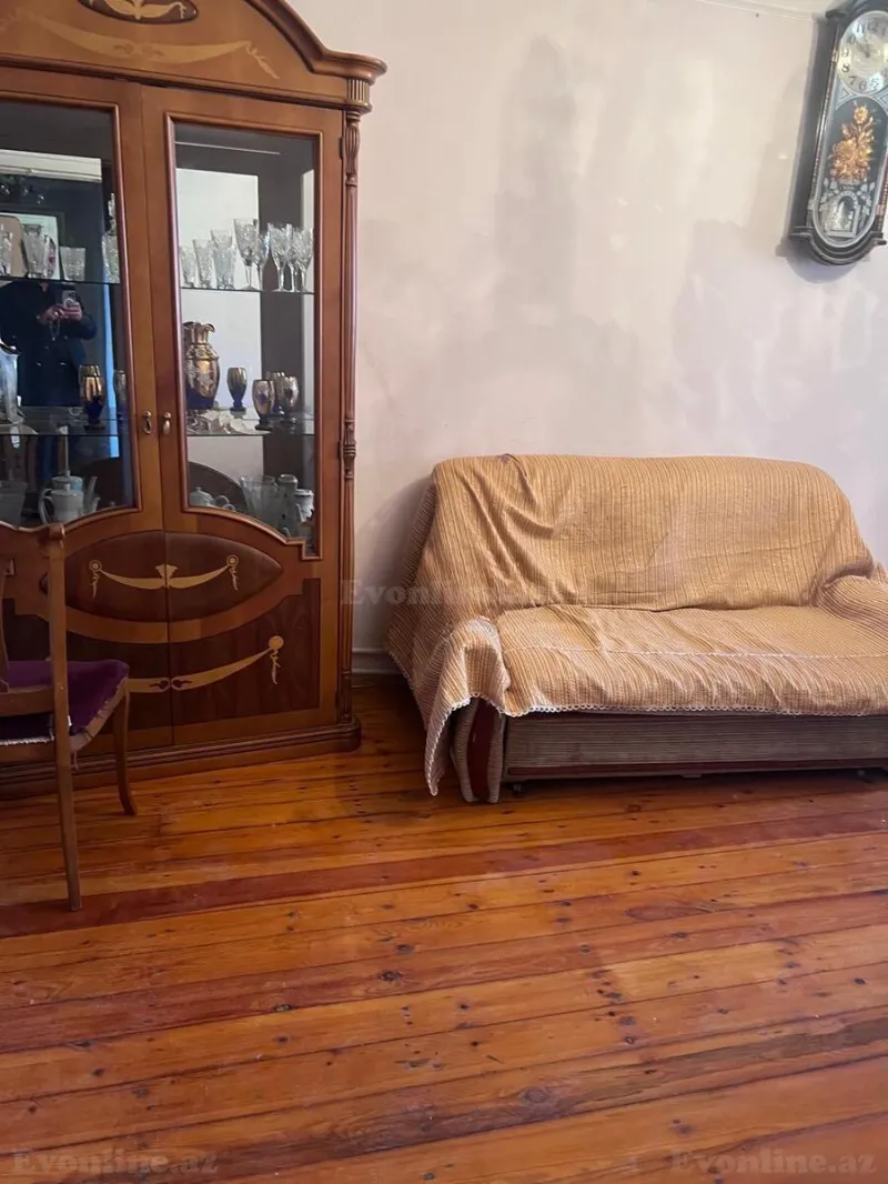 Kirayə verilir 3 otaqlı Mənzil Köhnə tikili 65 m² Nizami r.