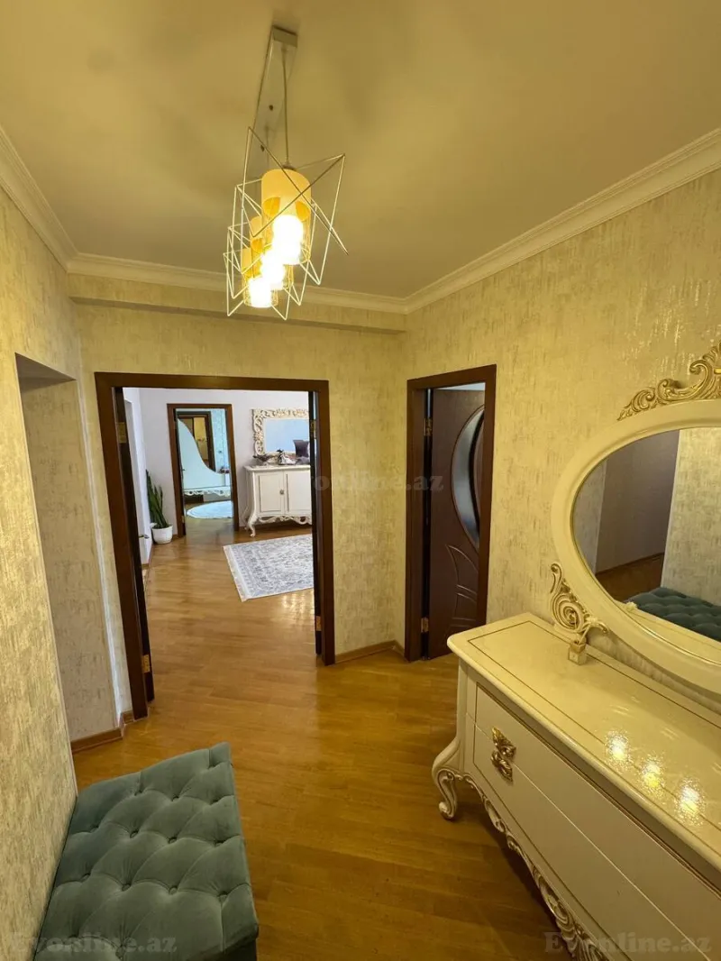Satılır 4 otaqlı Mənzil Köhnə tikili 120 m² Yasamal r. - şəkil 2