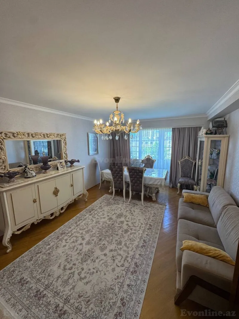 Satılır 4 otaqlı Mənzil Köhnə tikili 120 m² Yasamal r. - şəkil 3