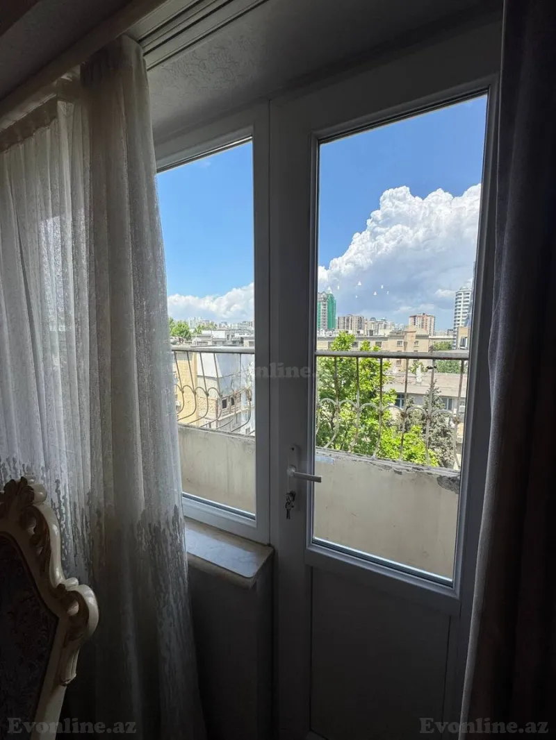 Satılır 4 otaqlı Mənzil Köhnə tikili 120 m² Yasamal r. - şəkil 5