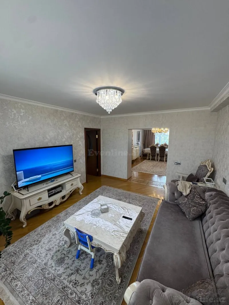 Satılır 4 otaqlı Mənzil Köhnə tikili 120 m² Yasamal r. - şəkil 9