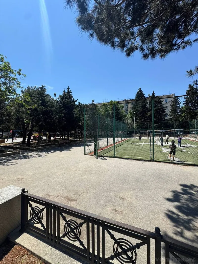 Satılır 4 otaqlı Mənzil Köhnə tikili 120 m² Yasamal r. - şəkil 24