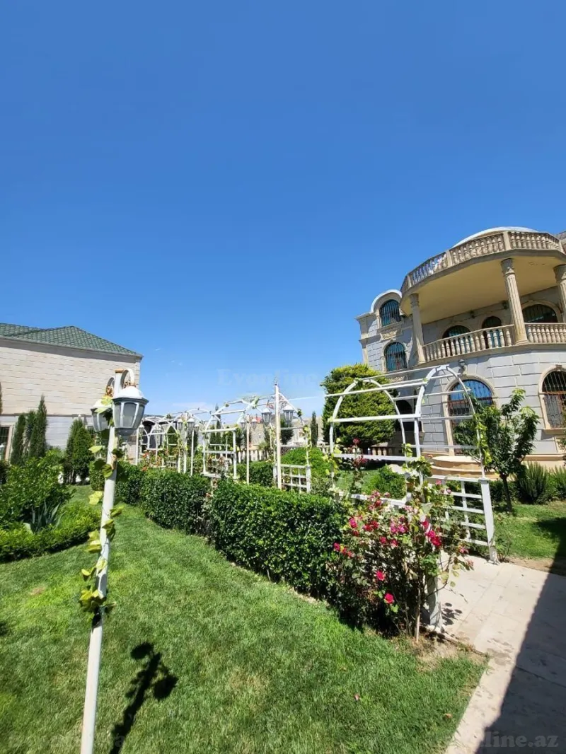 Satılır 14 otaqlı Həyət evi 1200 m² Türkan