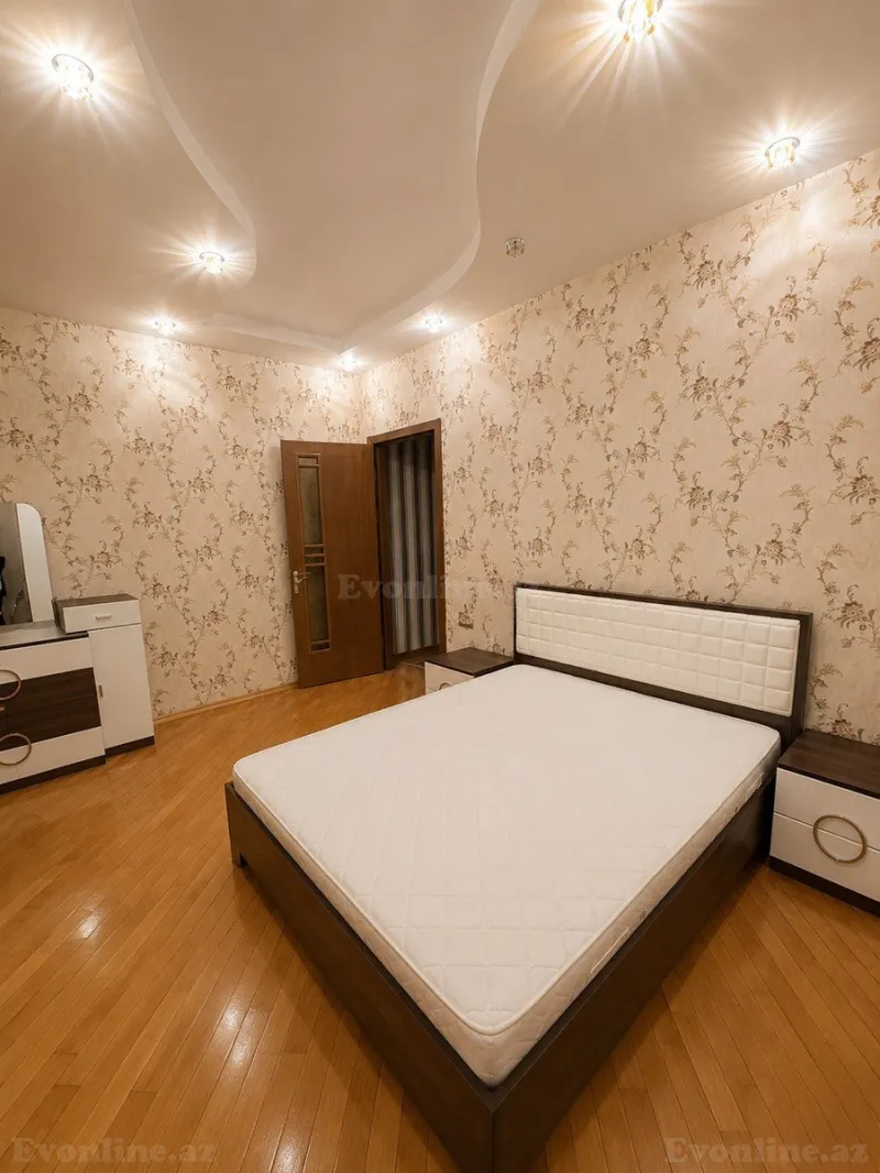 Kirayə verilir 3 otaqlı Mənzil Yeni tikili 130 m² Nəsimi m. - şəkil 4