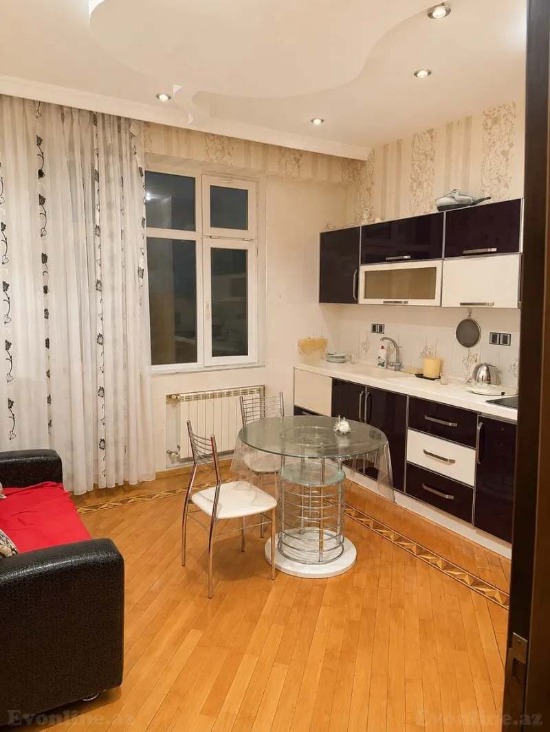 Kirayə verilir 3 otaqlı Mənzil Yeni tikili 130 m² Nəsimi m. - şəkil 6