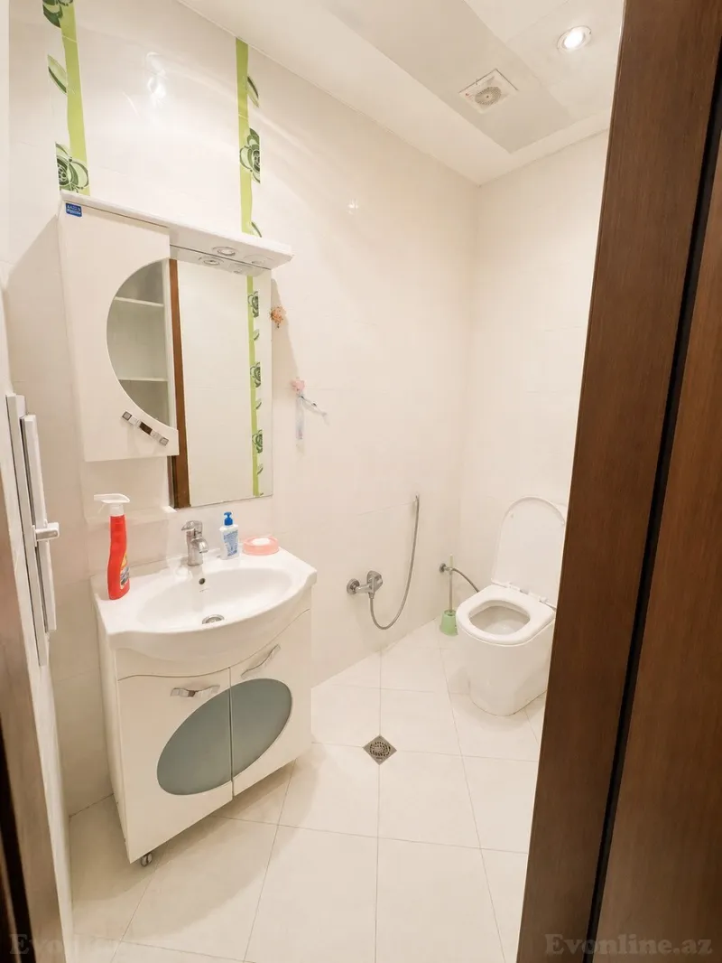 Kirayə verilir 3 otaqlı Mənzil Yeni tikili 130 m² Nəsimi m. - şəkil 8