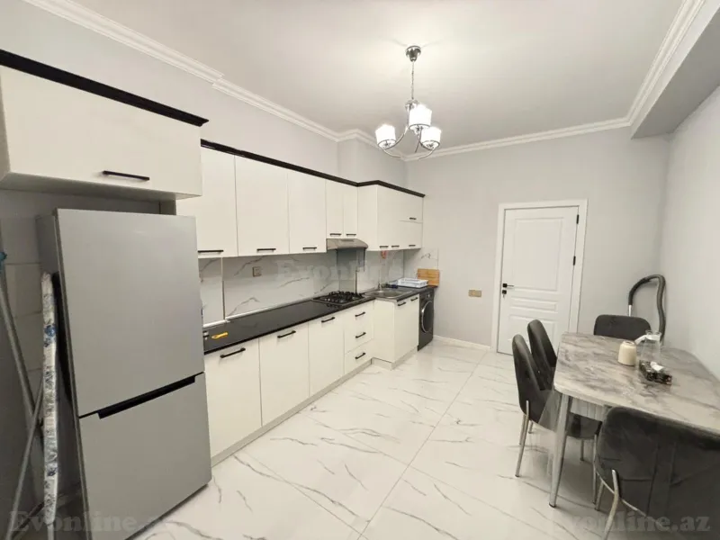 2 otaqlı Mənzil 70 m² Xətai m. Kirayə verilir
