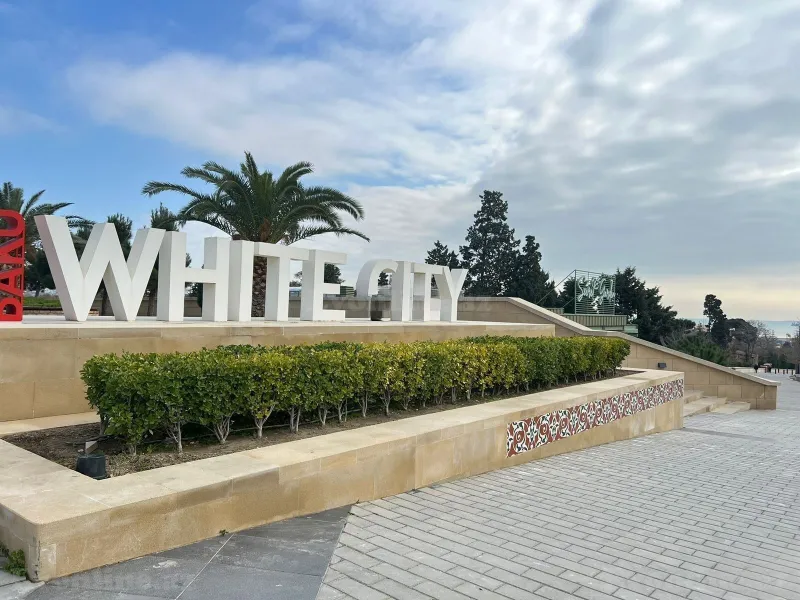 3 otaqlı Mənzil 110 m² Xətai r. Kirayə verilir