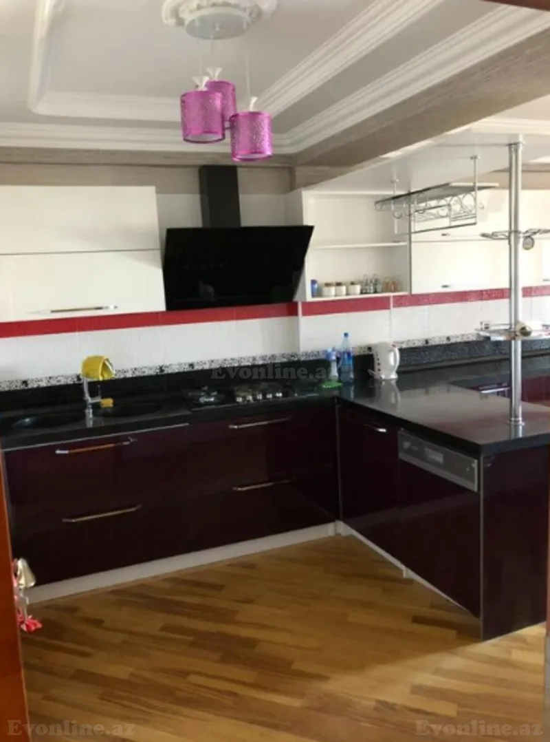 Kirayə verilir 3 otaqlı Mənzil Yeni tikili 160 m² Nərimanov r. - şəkil 7