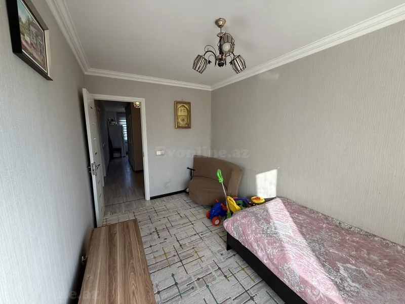 Satılır 3 otaqlı Mənzil Köhnə tikili 75 m² Neftçilər m. - şəkil 7