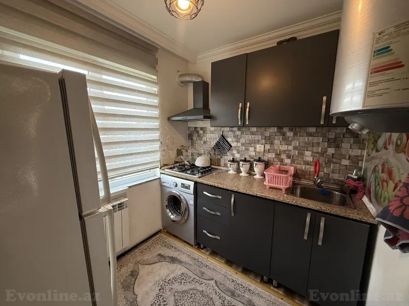 Satılır 3 otaqlı Mənzil Köhnə tikili 75 m² Neftçilər m. - şəkil 8