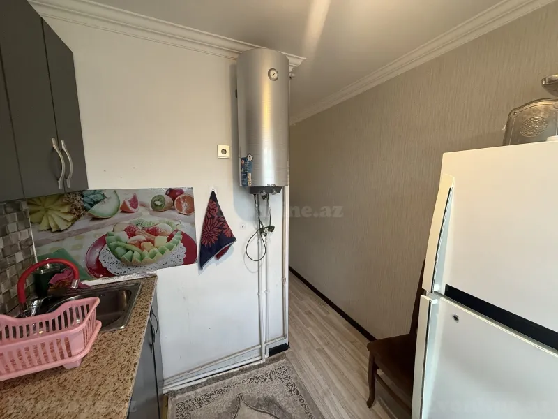 Satılır 3 otaqlı Mənzil Köhnə tikili 75 m² Neftçilər m. - şəkil 9