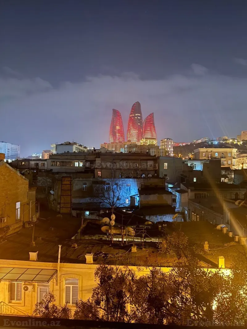 Satılır 3 otaqlı Mənzil Köhnə tikili 100 m² İçərişəhər m. - şəkil 3