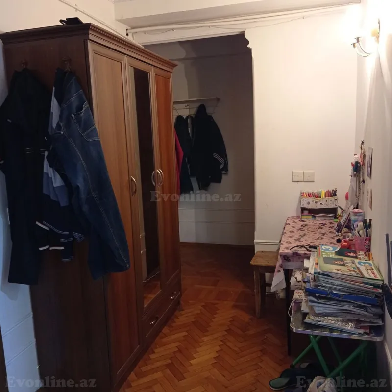 Satılır 2 otaqlı Mənzil Köhnə tikili 68 m² Gənclik m. - şəkil 9