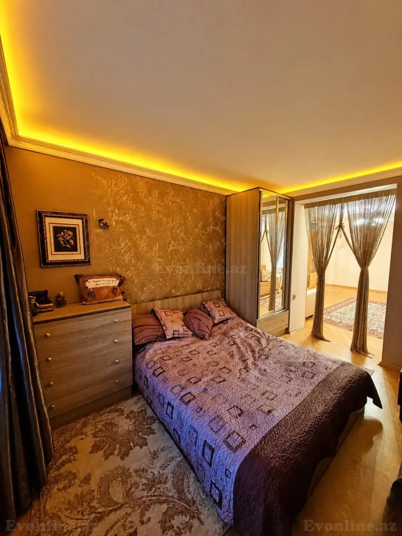 Satılır 2 otaqlı Mənzil Köhnə tikili 61 m² Yasamal r. - şəkil 8