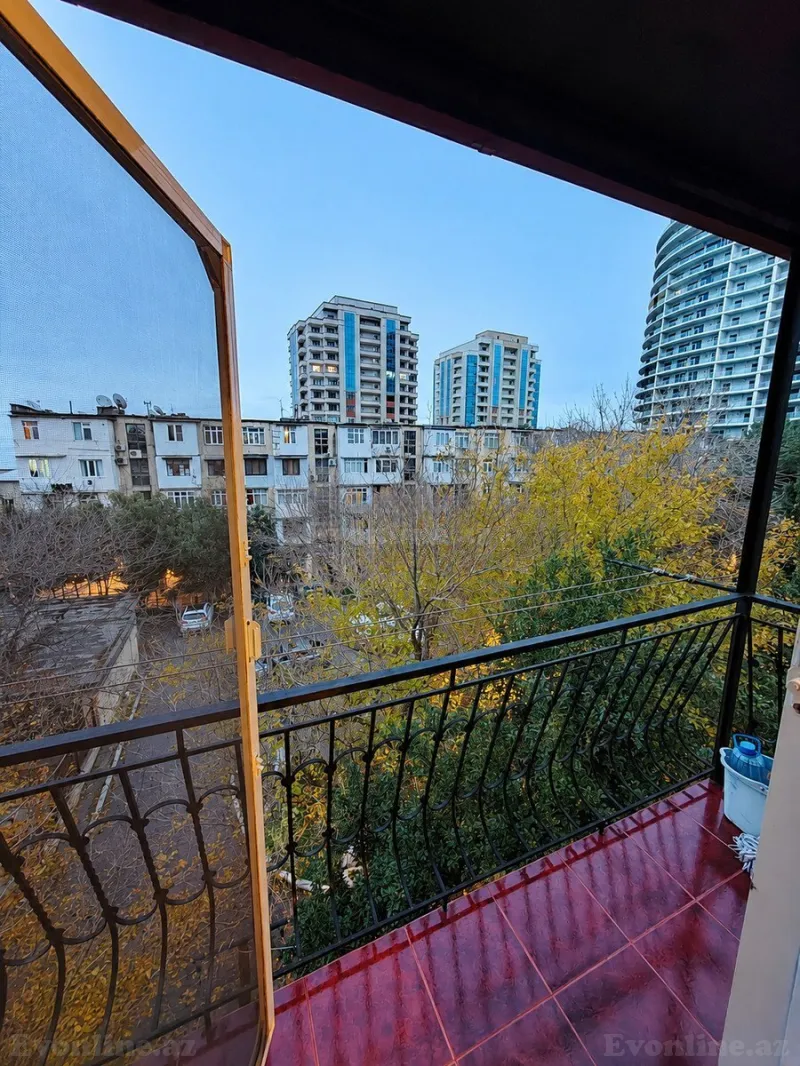 Satılır 2 otaqlı Mənzil Köhnə tikili 61 m² Yasamal r. - şəkil 10