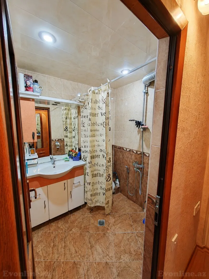 Satılır 2 otaqlı Mənzil Köhnə tikili 61 m² Yasamal r. - şəkil 13