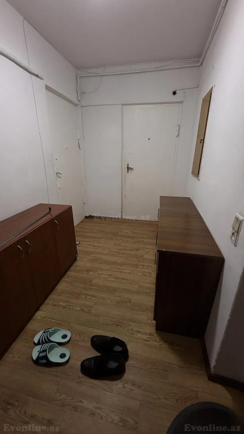 Satılır 2 otaqlı Mənzil Köhnə tikili 60 m² Neftçilər m. - şəkil 2