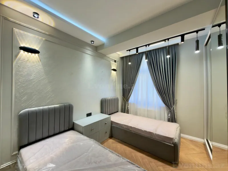 Satılır 4 otaqlı Mənzil Yeni tikili 140 m² Nəsimi r. - şəkil 6