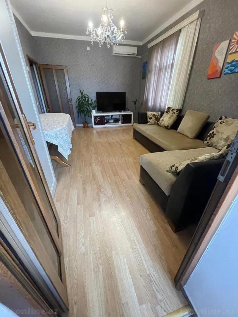 Satılır 2 otaqlı Mənzil Köhnə tikili 60 m² Nərimanov r. - şəkil 2